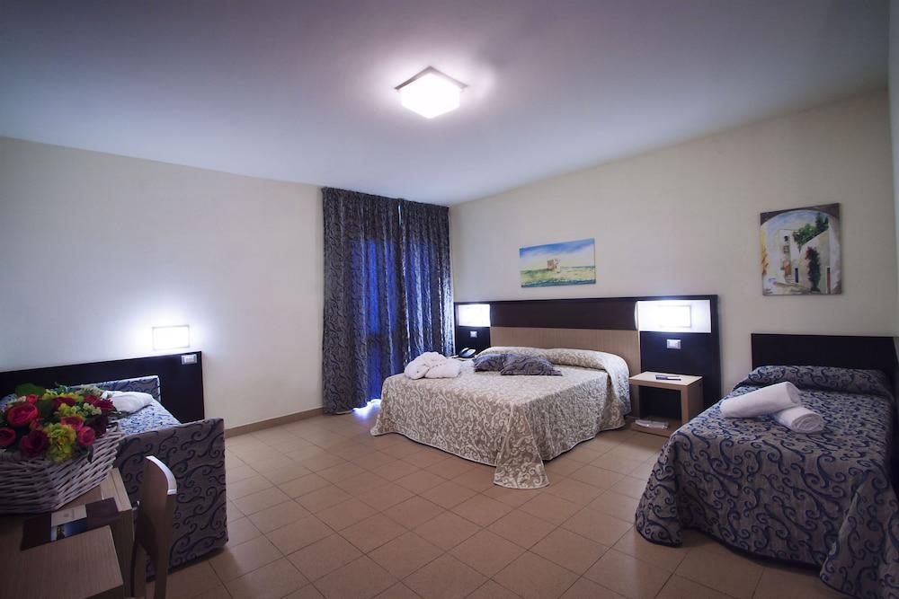 קרוביניו Riva Marina Resort - Cdshotels מראה חיצוני תמונה