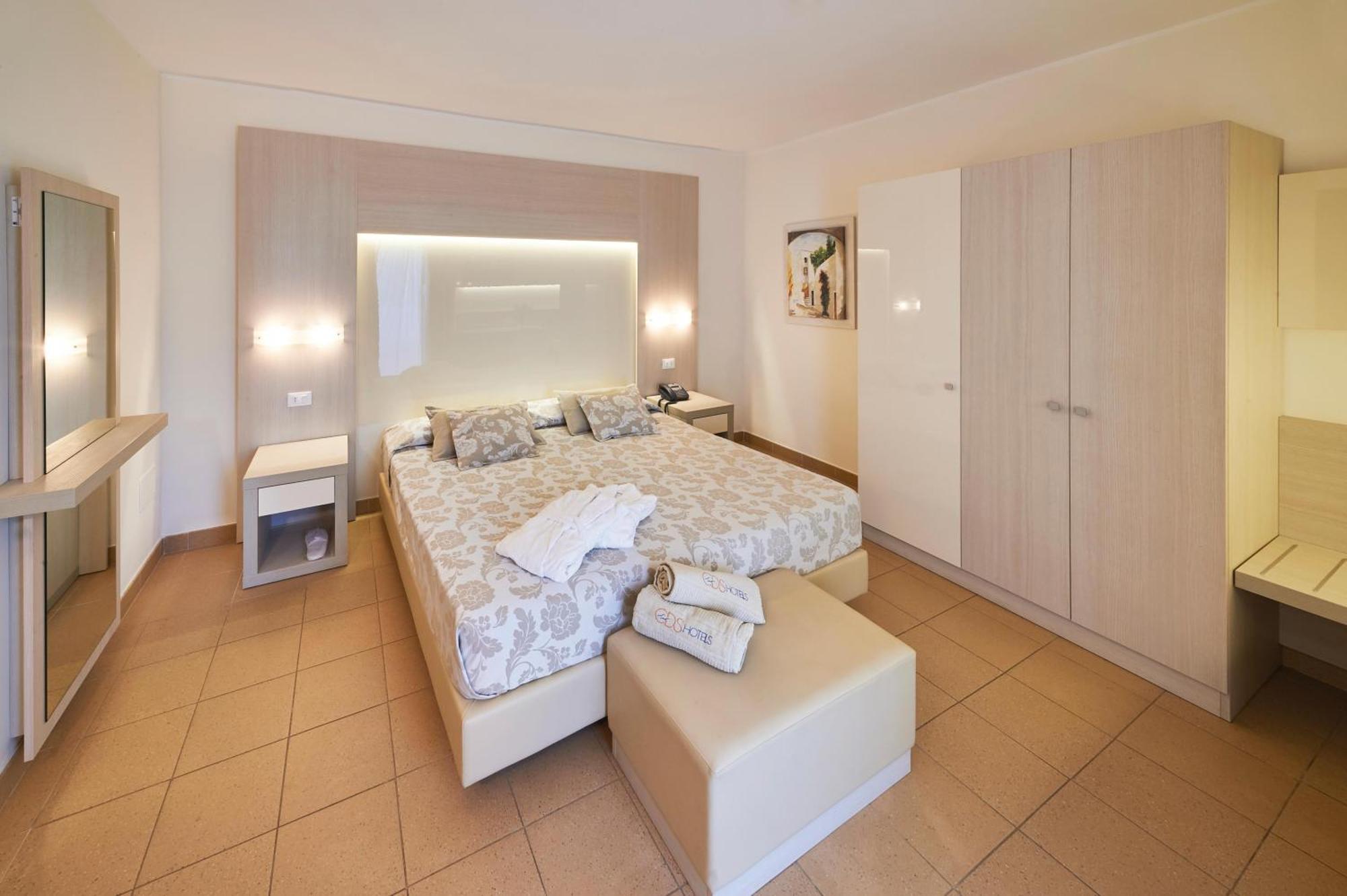 קרוביניו Riva Marina Resort - Cdshotels מראה חיצוני תמונה